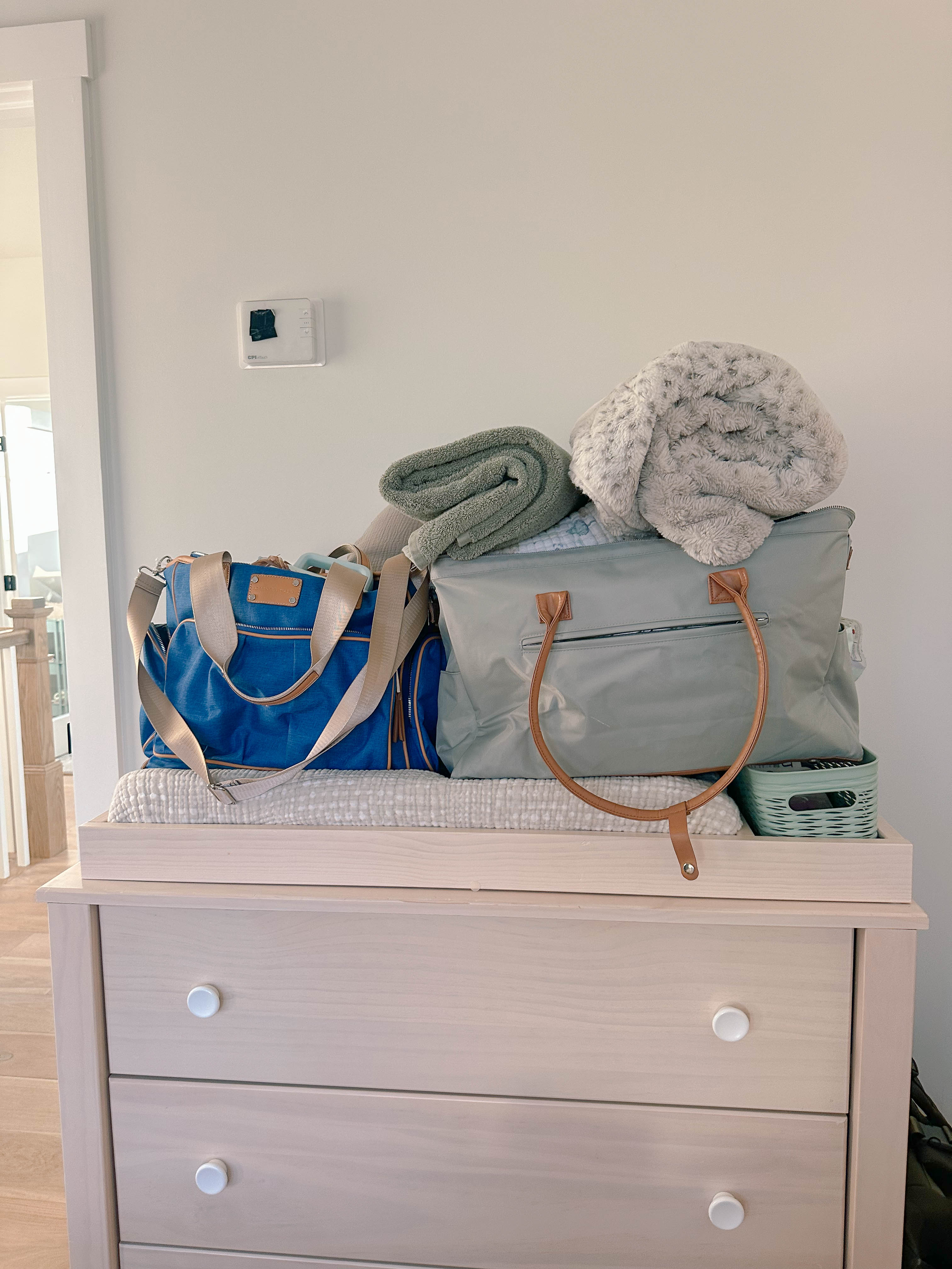 hospital bags, packing, maternity, pregnancy, packing bags for baby, 38 weeks, what I packed