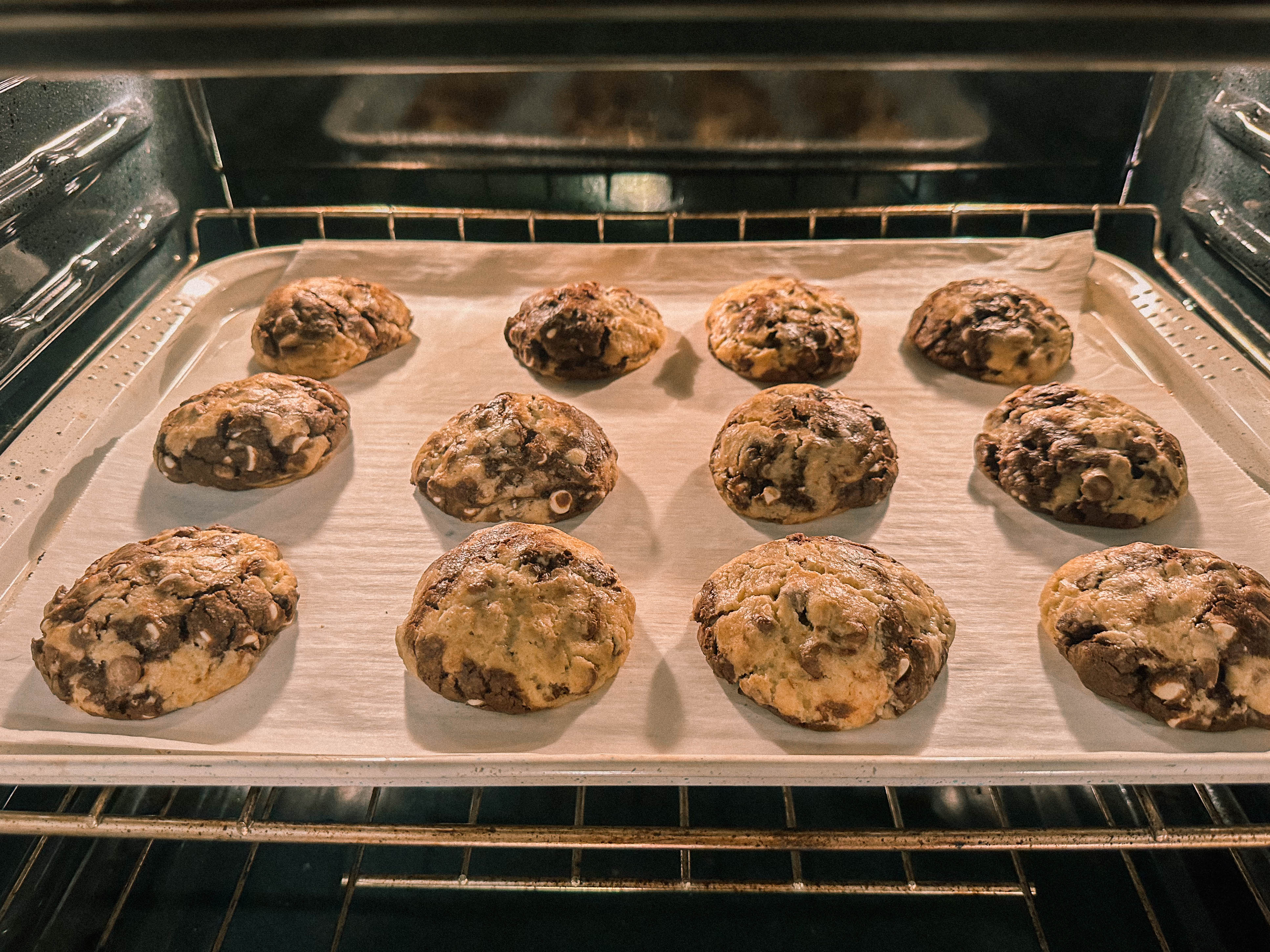 heart poptarts, cherry poptarts, brown sugar poptarts, cute poptart dessert, easy diy poptarts, valentines day, pastries, cherry almond poptarts, cute gift ideas, bakery box, recipe, easy dessert, frosted poptarts