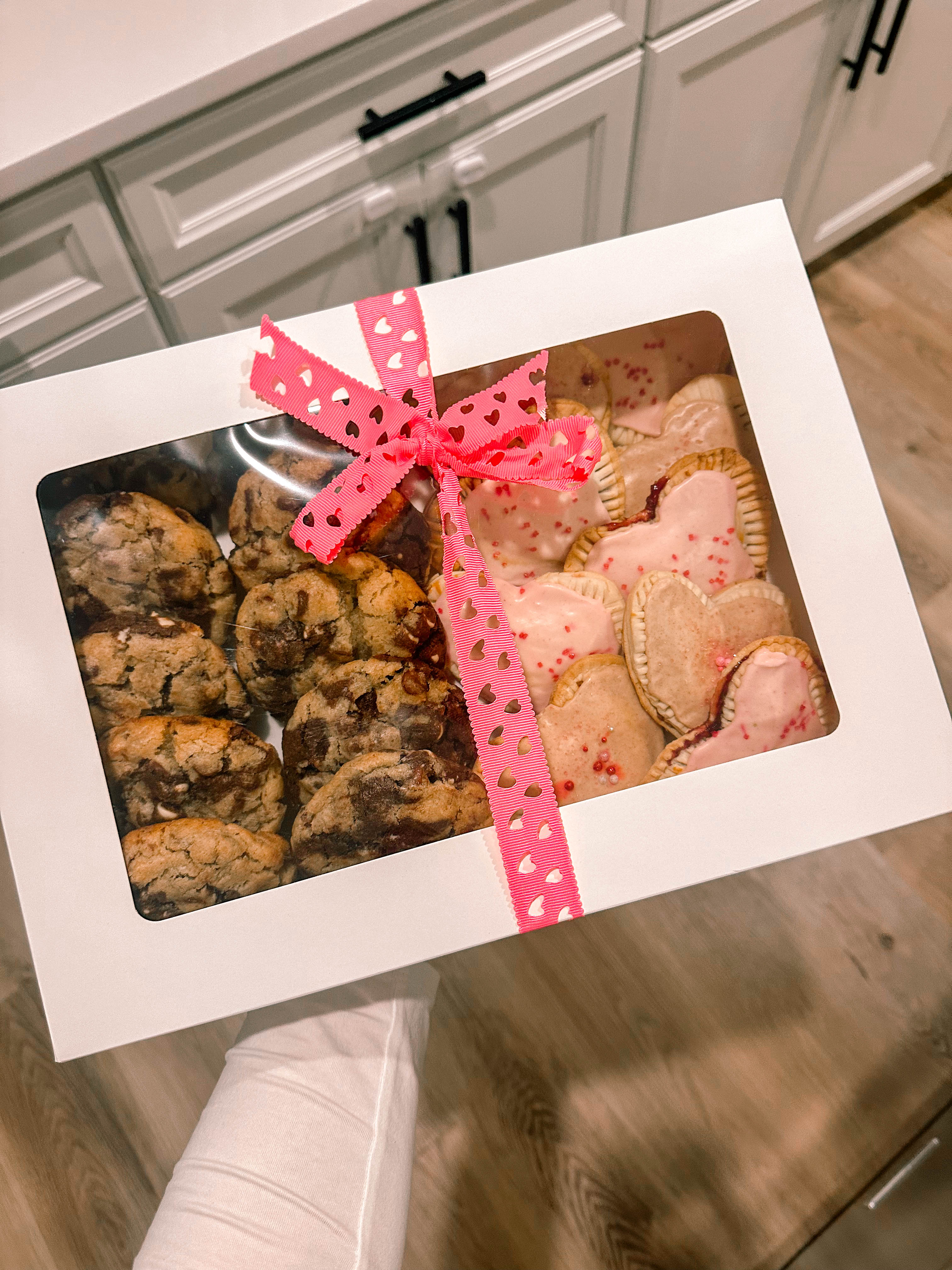 the best cookie recipe, marble cookies, chocolate chip, white chocolate, baked gooey cookies, amazing cookies, dough, white chocolate chips, cocoa powder, holiday cookies, famous cookie recipe, baking, marble cookies