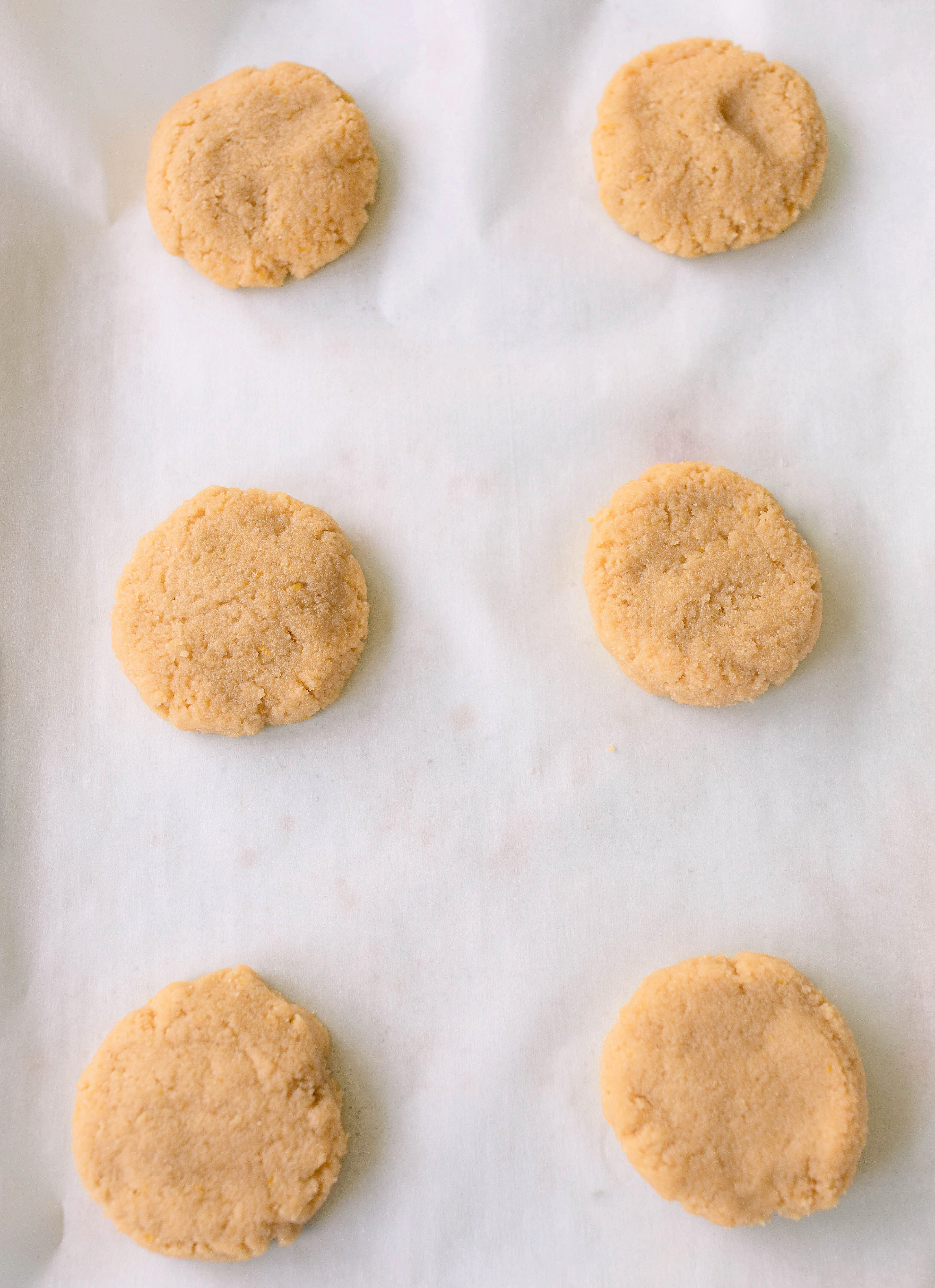 lemon honey cookies, no added sugar, almond flour cookies, no refined sugar, low carb, gluten free, healthy dessert, easy recipe, lemons, summer, spring, refreshing recipe, almond cookies