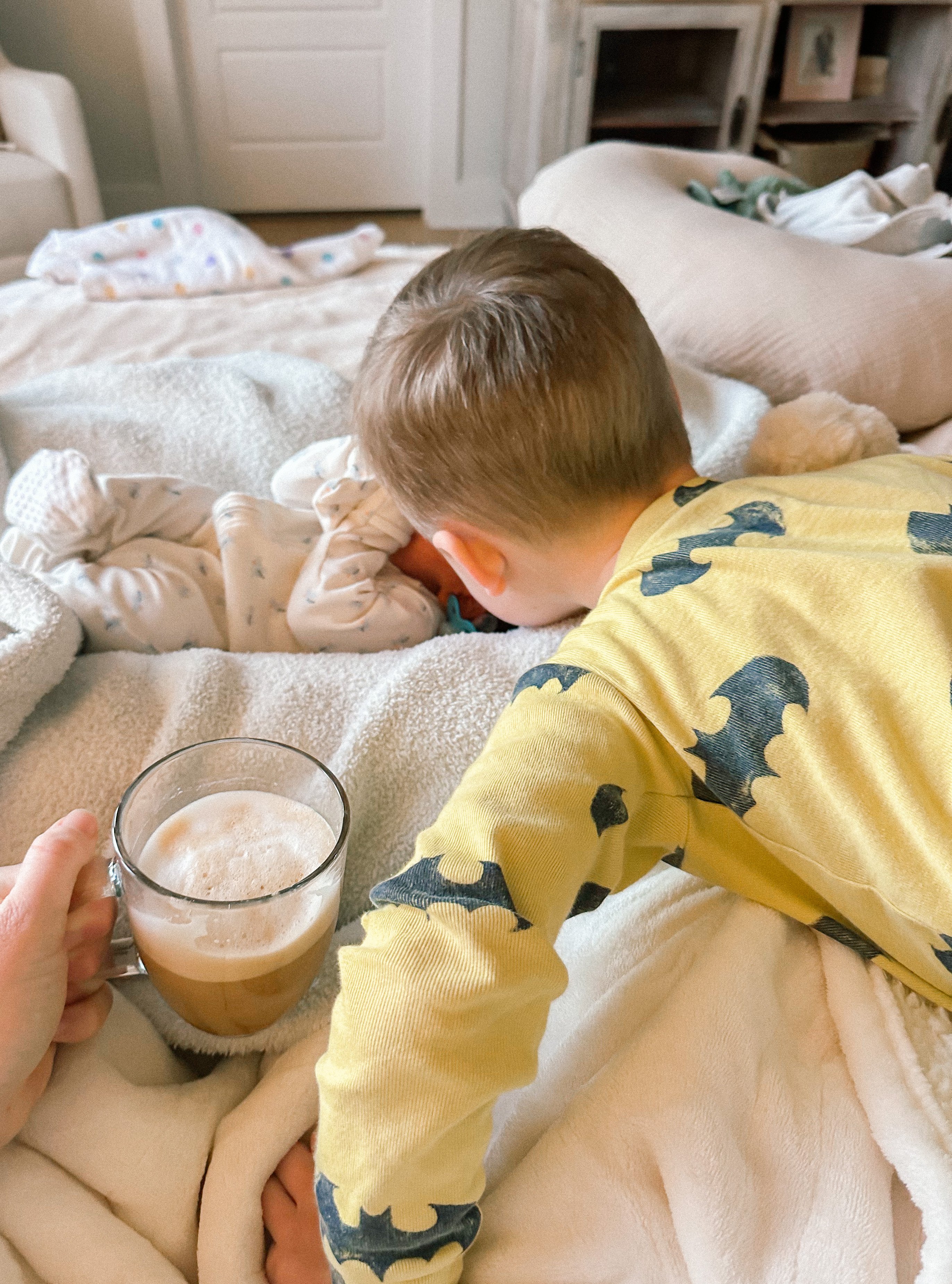 Birth blog, starbucks labor drink, birth story, second pregnancy, motherhood, mom life, lifestyle blog, labor, natural birth, boy mom