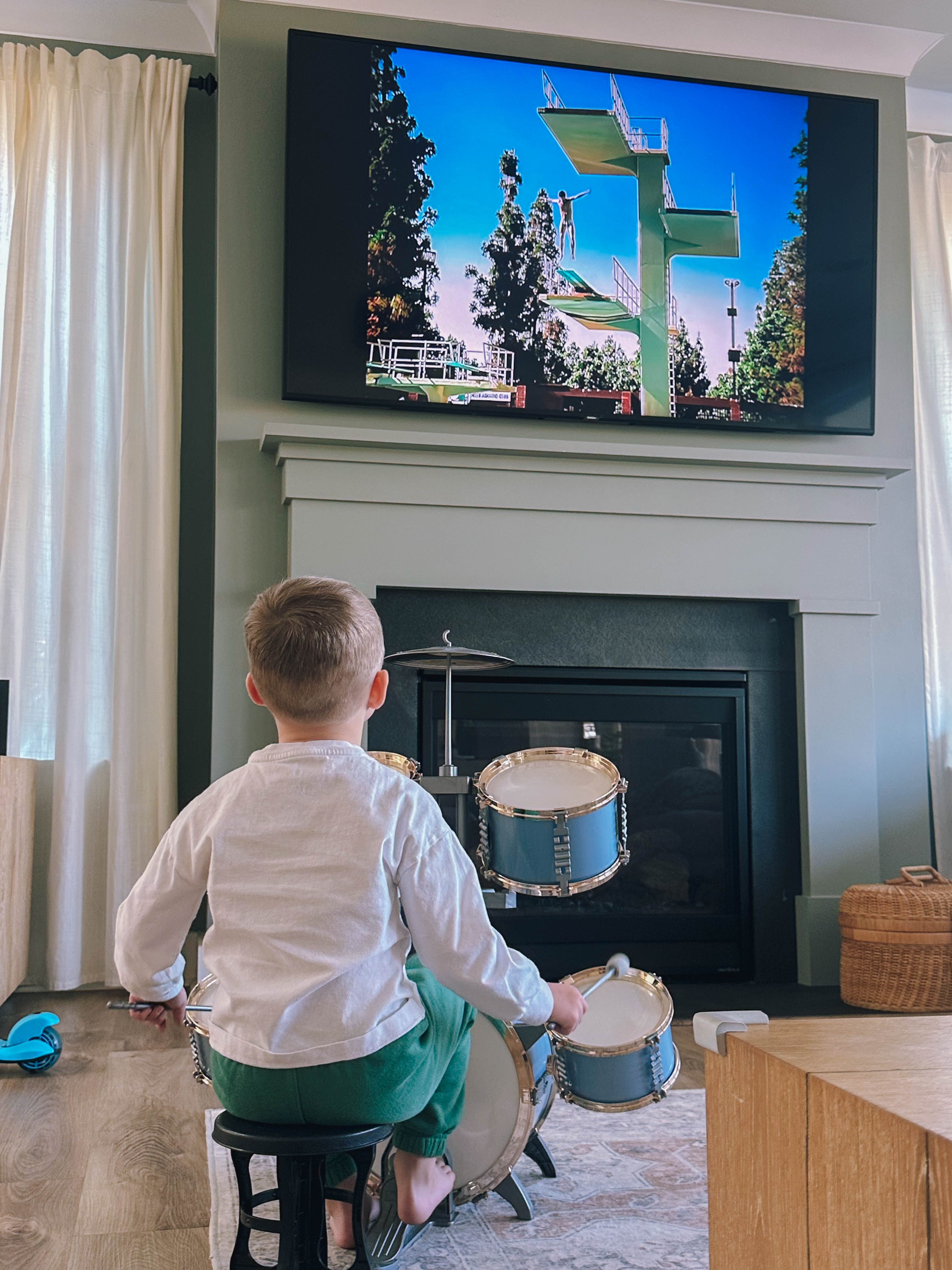 motherhood recap blog, lifestyle, mom life, toddler mom, south carolina, fort mill, swiss cheese, sherry chicken, healthy food, poppyseed kitchen, swim lessons, dinner ideas, motherhood, pregnancy, maternity, sourdough, birthday, cake, birds, food, snacks, snow day, snowing, tea, life