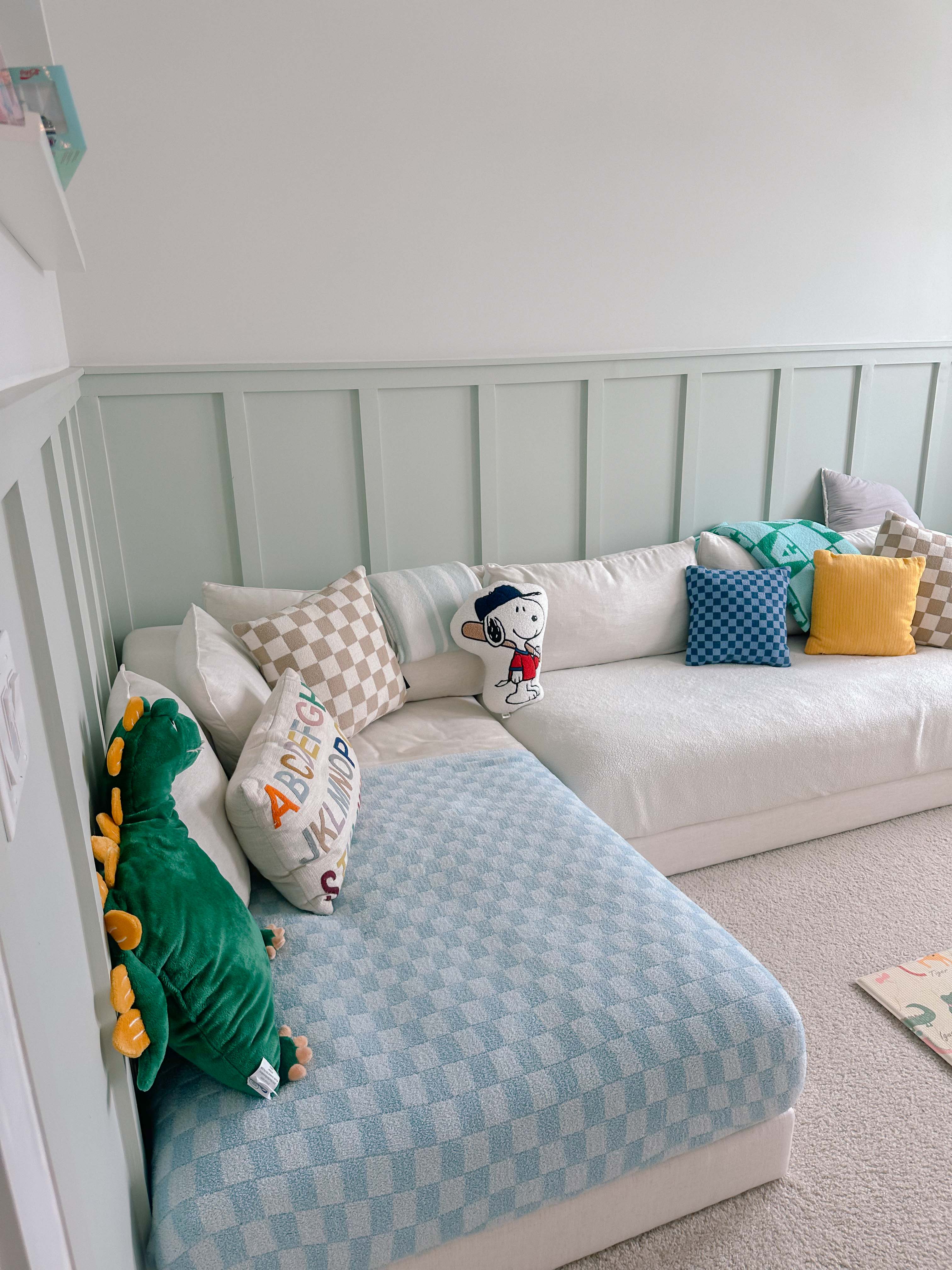 motherhood recap blog, lifestyle, mom life, toddler mom, south carolina, fort mill, swiss cheese, sherry chicken, healthy food, poppyseed kitchen, swim lessons, dinner ideas, motherhood, pregnancy, maternity, sourdough, birthday, cake, birds, food, snacks, snow day, snowing, tea, life