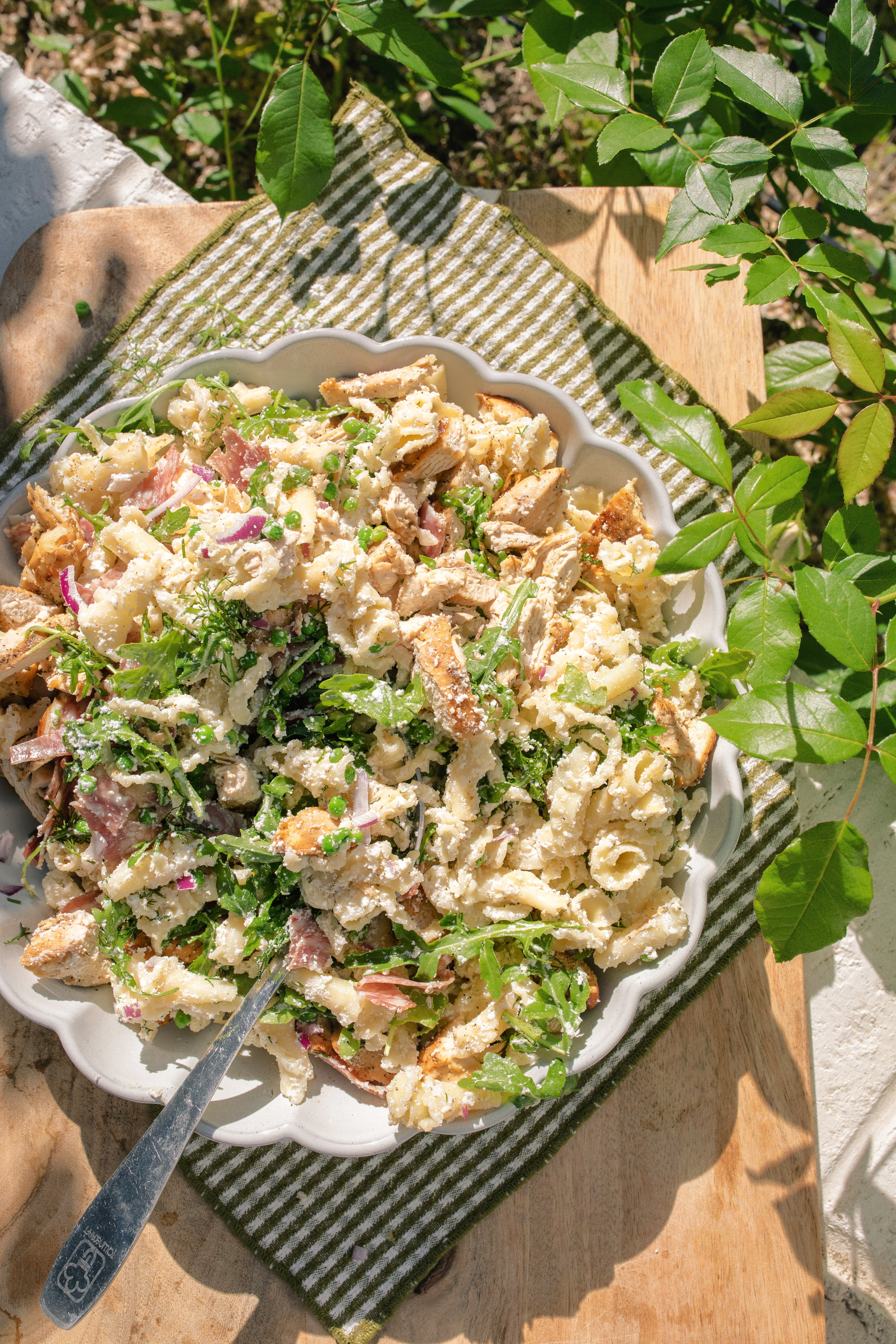 pasta salad, arugula, trader joes, salami, cold pasta salad recipe, ricotta, lemon ricotta pasta salad, pepper, sea salt, garlic, grilled chicken, healthy recipes, spring recipes, potluck, easy to make, lemon pasta, garlic, arugula salad, pasta salad for summer, summer recipes, beautiful pasta