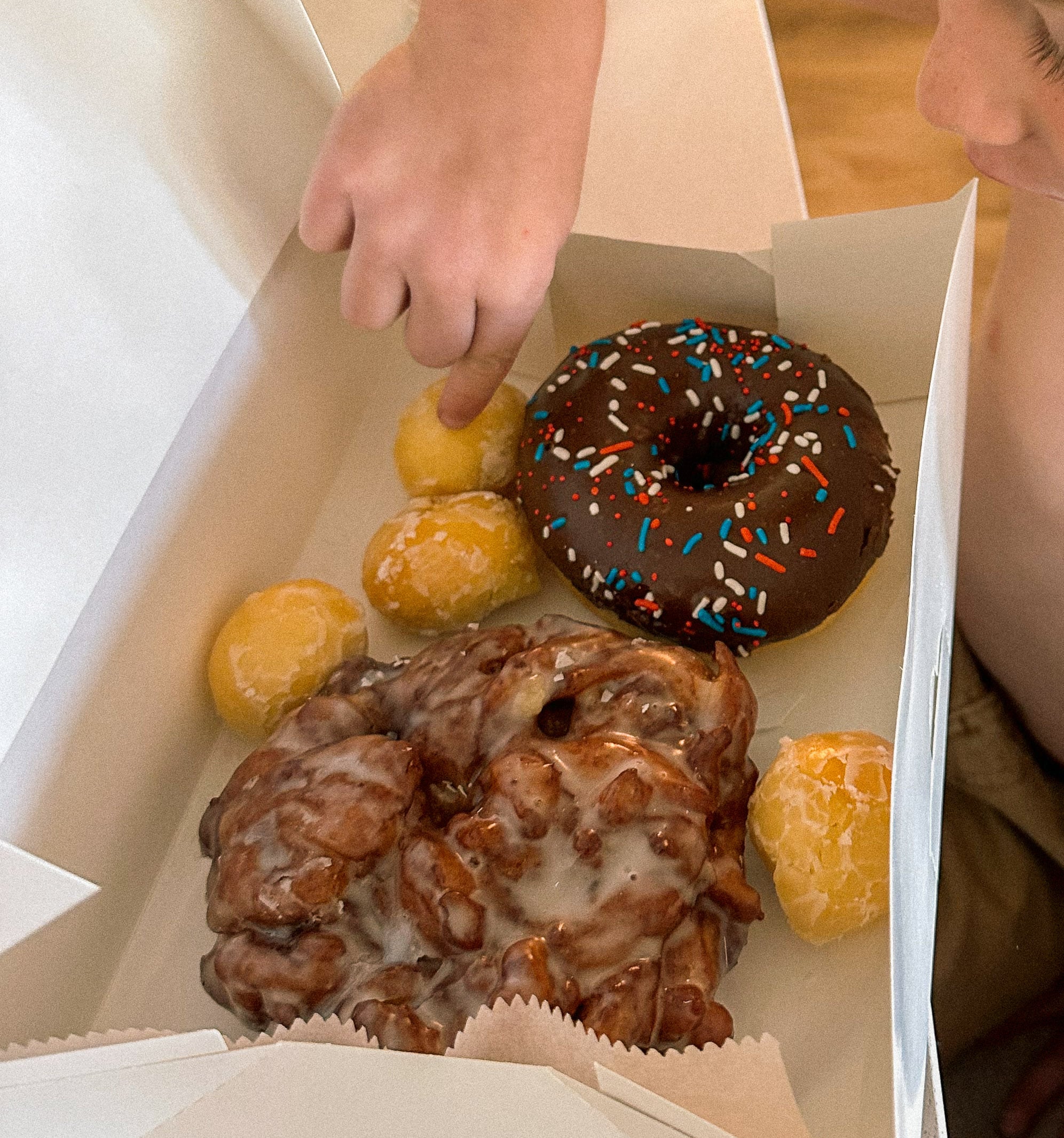 weekly recap, motherhood blog, lifestyle, charlotte, soccer mom, healthy food, lifestyle, dinner for family, postpartum, newborn, boy mom, fort mill, easter, bush n vine, york, anne springs, spring break, motherhood lifestyle blogger, carowinds, healthy dinner ideas, chalk, boy mom, walking, life with toddlers, church, home, baking, gardening, rock hill, spring, coffee, parks