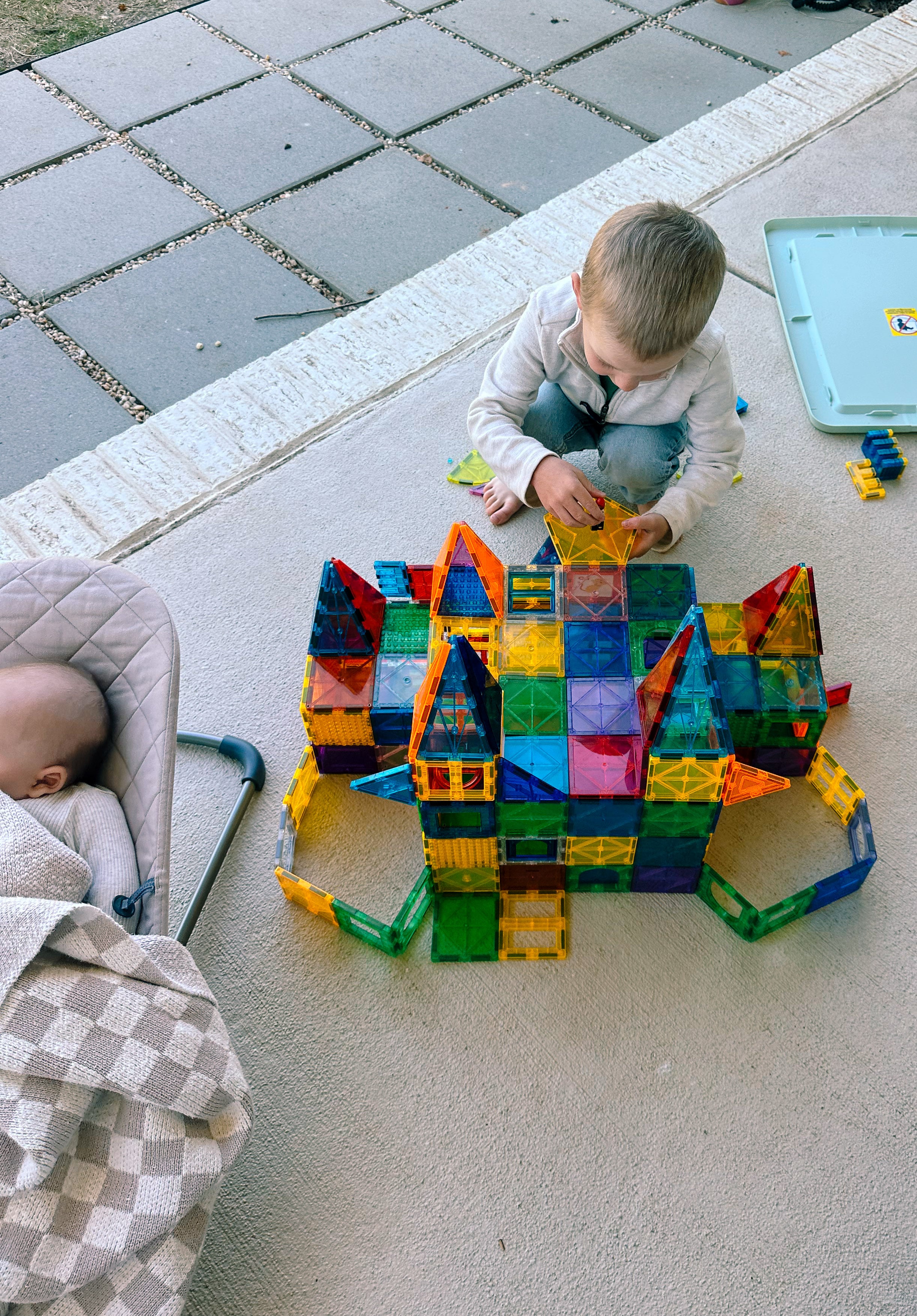 weekly recap, motherhood blog, lifestyle, charlotte, soccer mom, healthy food, lifestyle, dinner for family, postpartum, newborn, boy mom, fort mill, easter, bush n vine, york, anne springs, spring break, motherhood lifestyle blogger, carowinds, healthy dinner ideas, chalk, boy mom, walking, life with toddlers, church, home, baking, gardening, rock hill, spring, coffee, parks