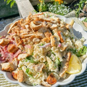 pasta salad, arugula, trader joes, salami, cold pasta salad recipe, ricotta, lemon ricotta pasta salad, pepper, sea salt, garlic, grilled chicken, healthy recipes, spring recipes, potluck, easy to make, lemon pasta, garlic, arugula salad, pasta salad for summer, summer recipes, beautiful pasta