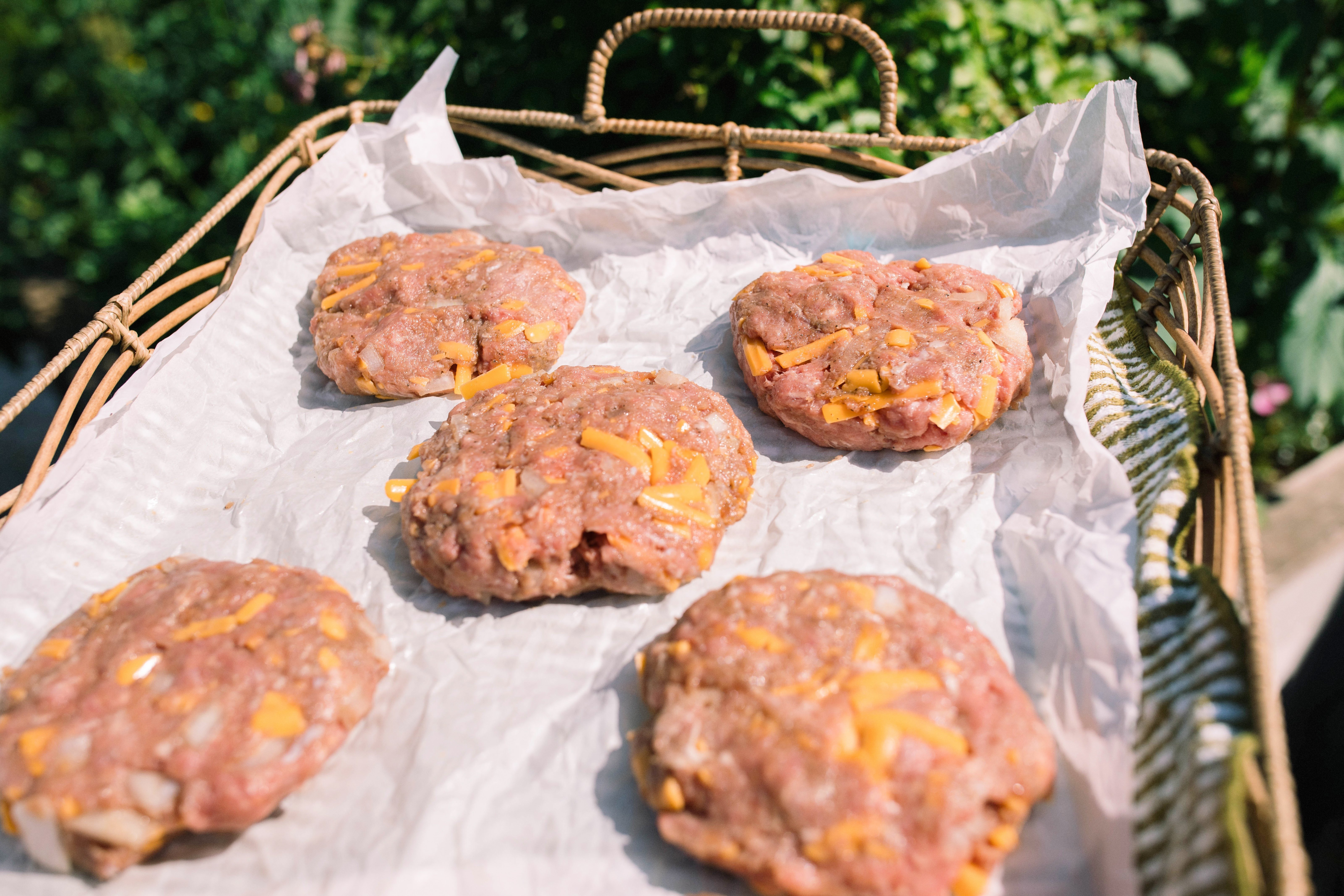 teriyaki burger, grilled teriyaki burger, sweet teriyaki burger, teriyaki cheeseburger, easy grilled burger recipe, homemade teriyaki burger, sweet and savory burger, grilled cheddar burger, juicy grilled burgers, summer grilling recipes, backyard BBQ burger recipe, teriyaki burger with cheddar cheese, soy sauce burger recipe, brown sugar burger recipe, grilled beef and turkey burgers