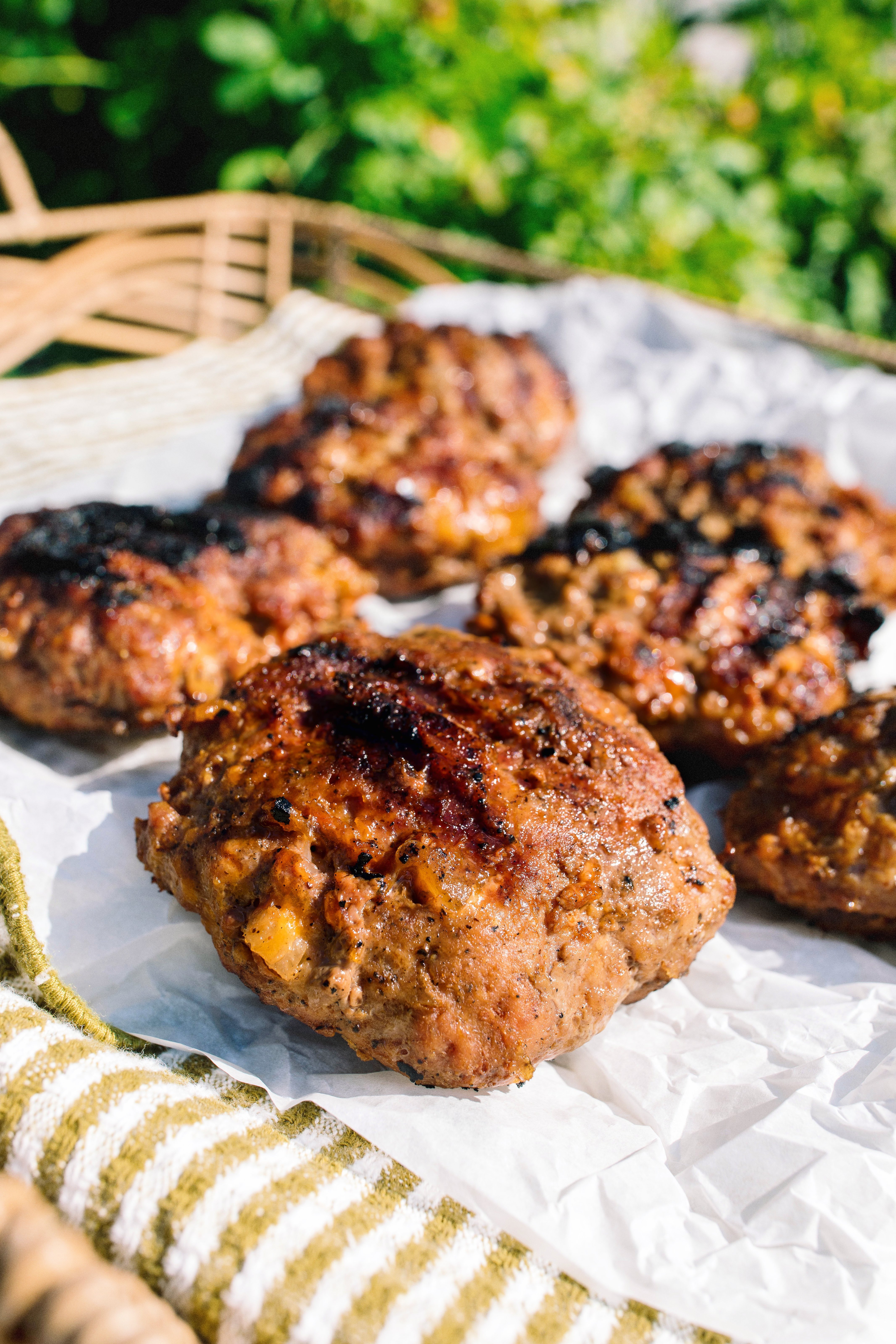 teriyaki burger, grilled teriyaki burger, sweet teriyaki burger, teriyaki cheeseburger, easy grilled burger recipe, homemade teriyaki burger, sweet and savory burger, grilled cheddar burger, juicy grilled burgers, summer grilling recipes, backyard BBQ burger recipe, teriyaki burger with cheddar cheese, soy sauce burger recipe, brown sugar burger recipe, grilled beef and turkey burgers