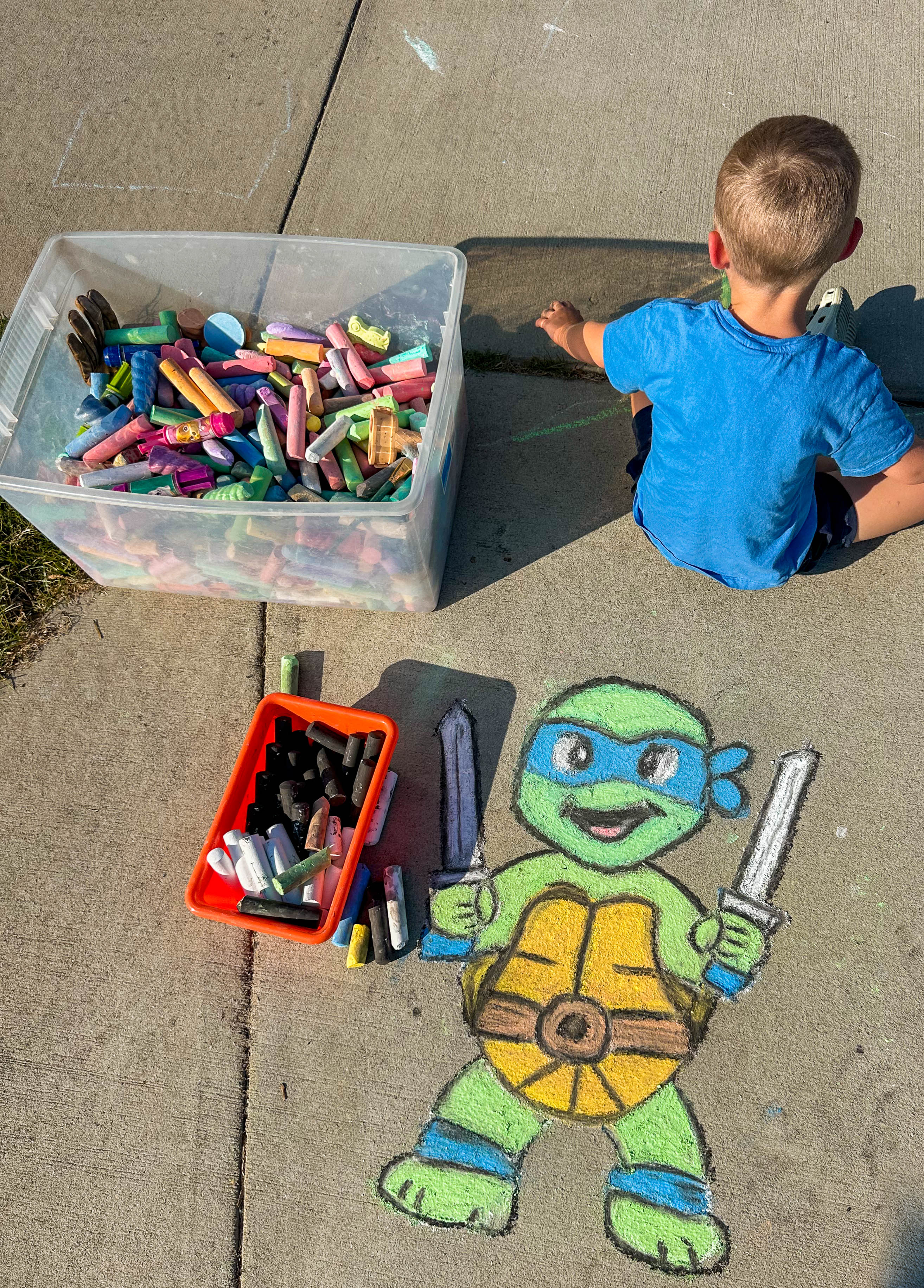chalk art, chalk, sidewalk chalk, ninja turtles, ninja turtle chalk, chalk fun, summer, toddler, boy mom, chalk tutorial