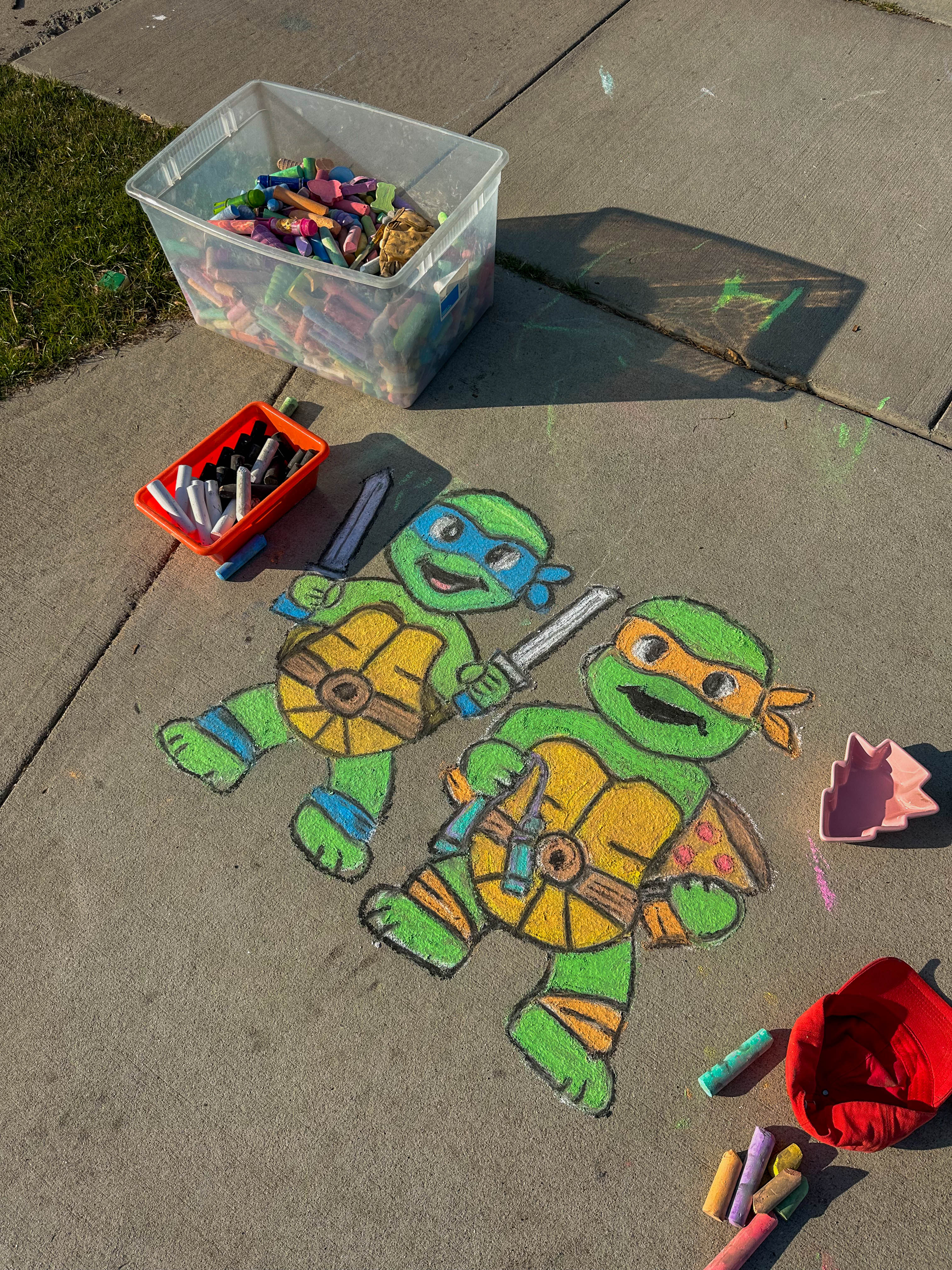 chalk art, chalk, sidewalk chalk, ninja turtles, ninja turtle chalk, chalk fun, summer, toddler, boy mom, chalk tutorial