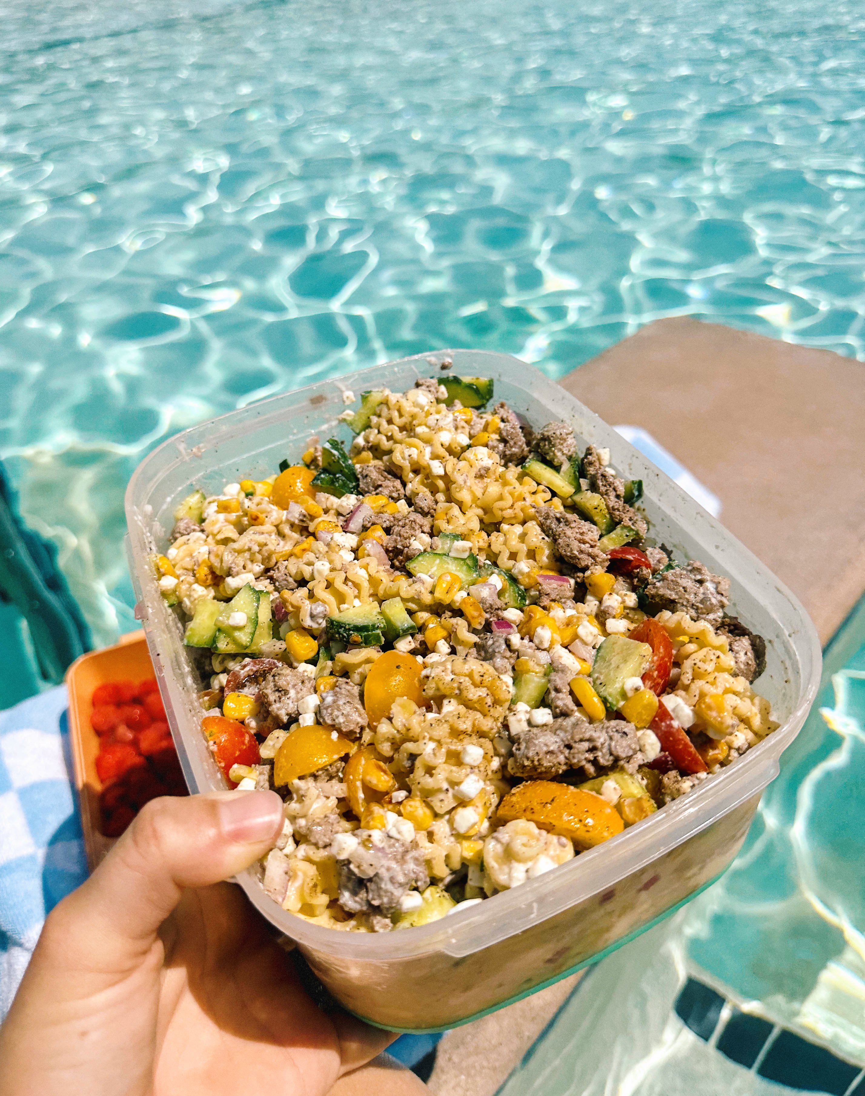 protein pasta, protein recipe, cottage cheese, ground beef, organic, poolside, fit for summer, healthy recipes, summer pasta salad, garden vegetables, fresh recipe, fresh food, what to bring to the pool, easy snack, cottage cheese pasta, ground beef pasta, arctic seasoning