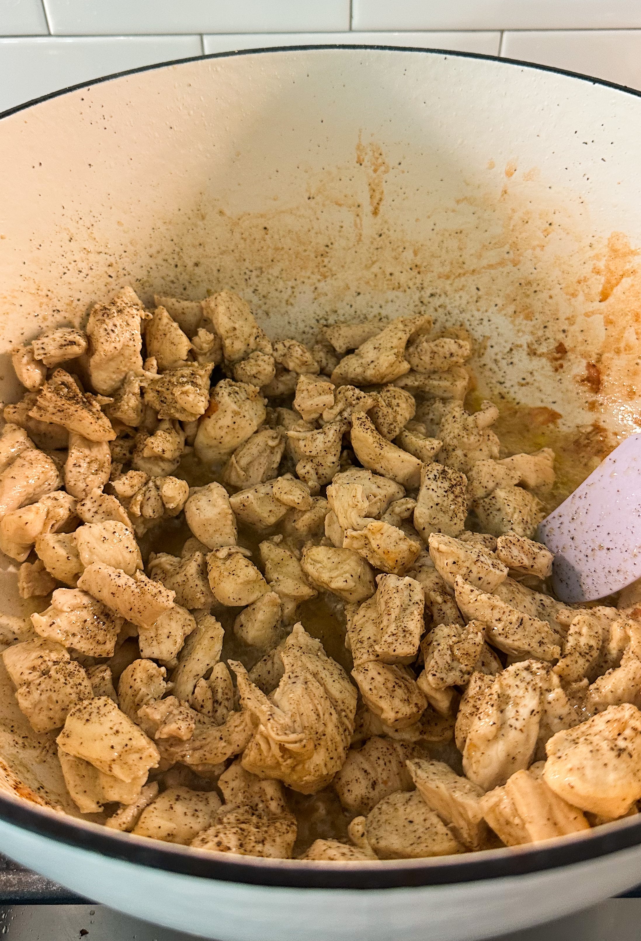 cottage cheese protein caesar pasta, protein pasta salad, cottage cheese pasta sauce, caesar cottage cheese dressing, protein pasta, brami protein pasta, chicken, healthy eating, kale, low carb, parmesan, lunch, summer, healthy food