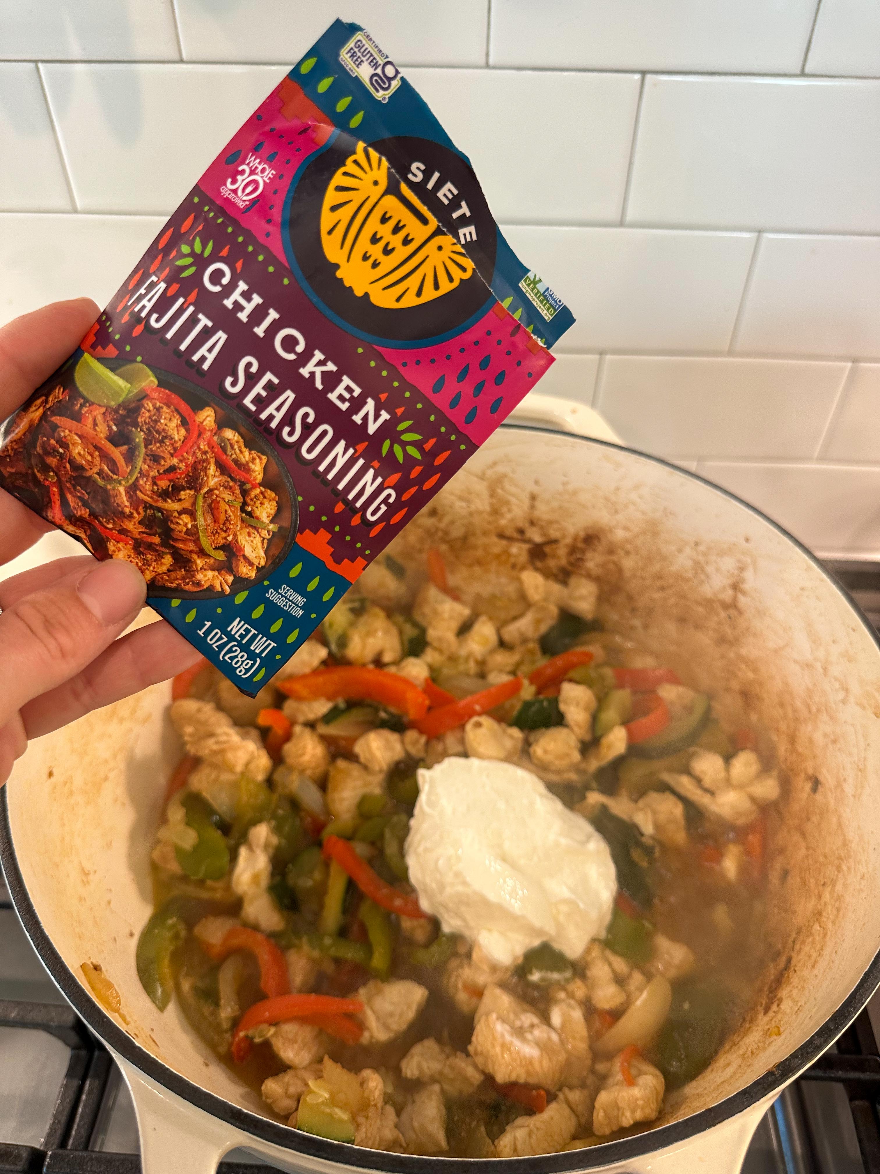fajitas, chicken fajita pasta, pasta, dinner, high protein, easy dinner, greek yogurt, healthy meals, easy meals, siete fajita, organic, healthy food for my family, gluten free