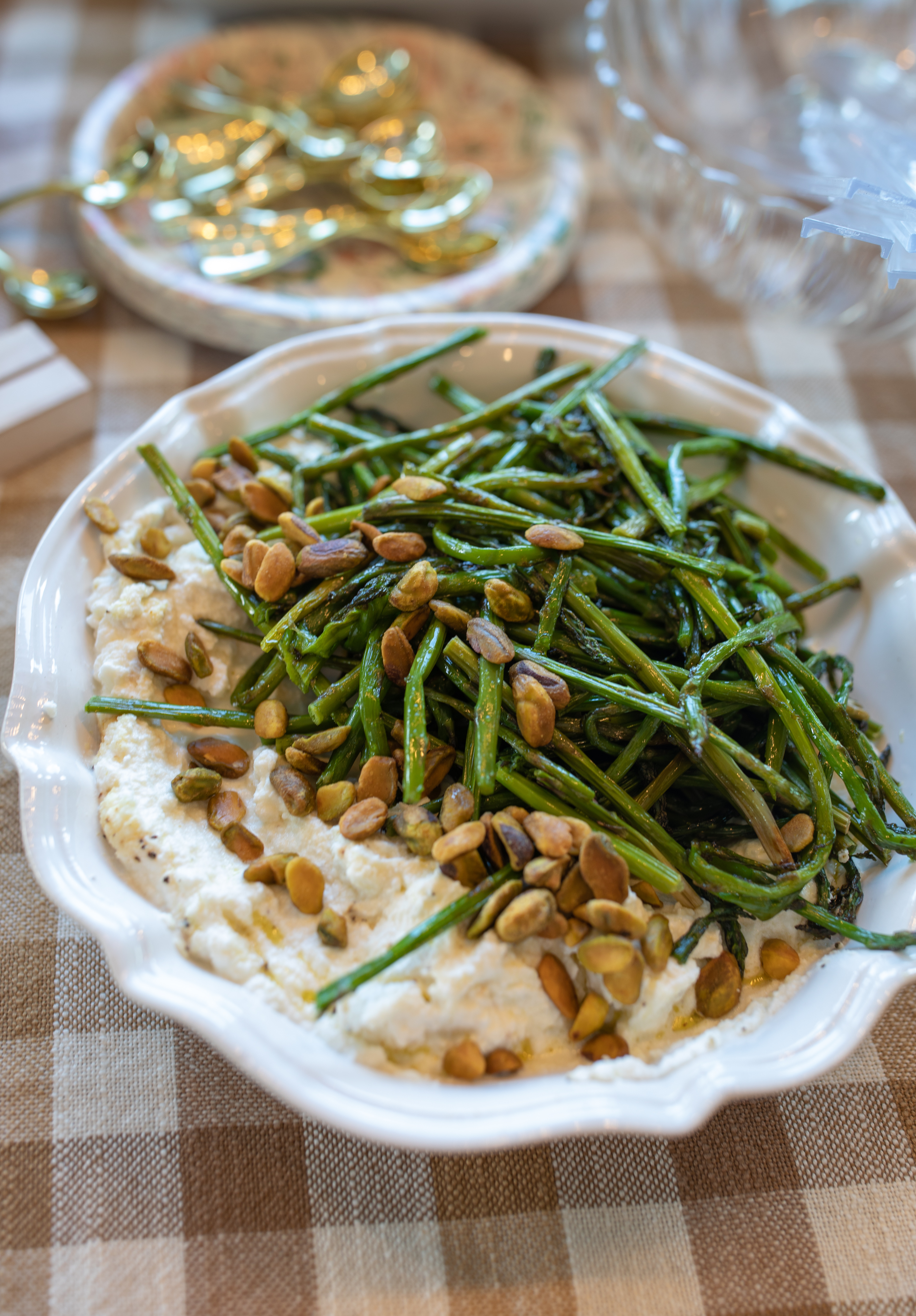 summer dinner party menu, summer dinner party ideas, summer dinner party menu ideas, outdoor dinner party ideas, garden dinner party, garden party menu, garden party food ideas, dinner party menu ideas, dinner party recipes, easy dinner party recipes, dinner party appetizers, summer entertaining ideas, outdoor entertaining ideas, backyard dinner party, elegant dinner party ideas, casual dinner party ideas, dinner party tablescape, summer tablescape ideas, garden party tablescape, dinner party hosting ideas, what to serve at a dinner party, dinner party menu for a crowd, make ahead dinner party recipes