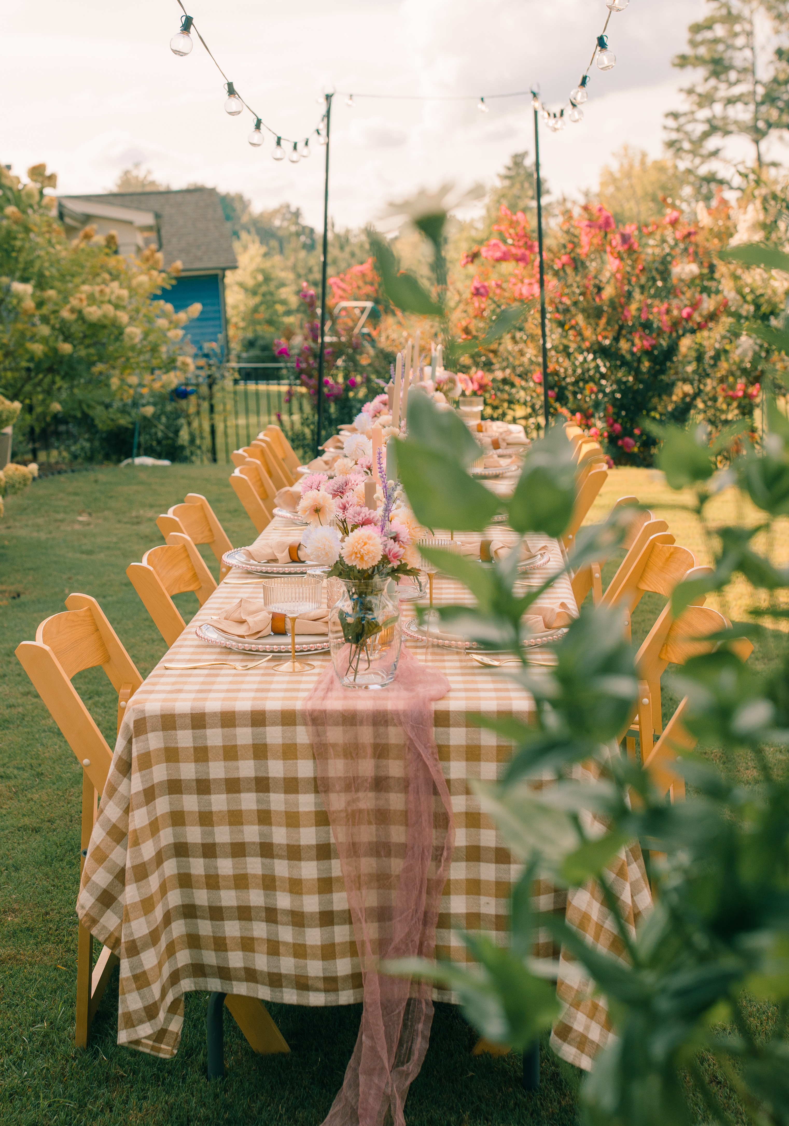summer dinner party menu, summer dinner party ideas, summer dinner party menu ideas, outdoor dinner party ideas, garden dinner party, garden party menu, garden party food ideas, dinner party menu ideas, dinner party recipes, easy dinner party recipes, dinner party appetizers, summer entertaining ideas, outdoor entertaining ideas, backyard dinner party, elegant dinner party ideas, casual dinner party ideas, dinner party tablescape, summer tablescape ideas, garden party tablescape, dinner party hosting ideas, what to serve at a dinner party, dinner party menu for a crowd, make ahead dinner party recipes