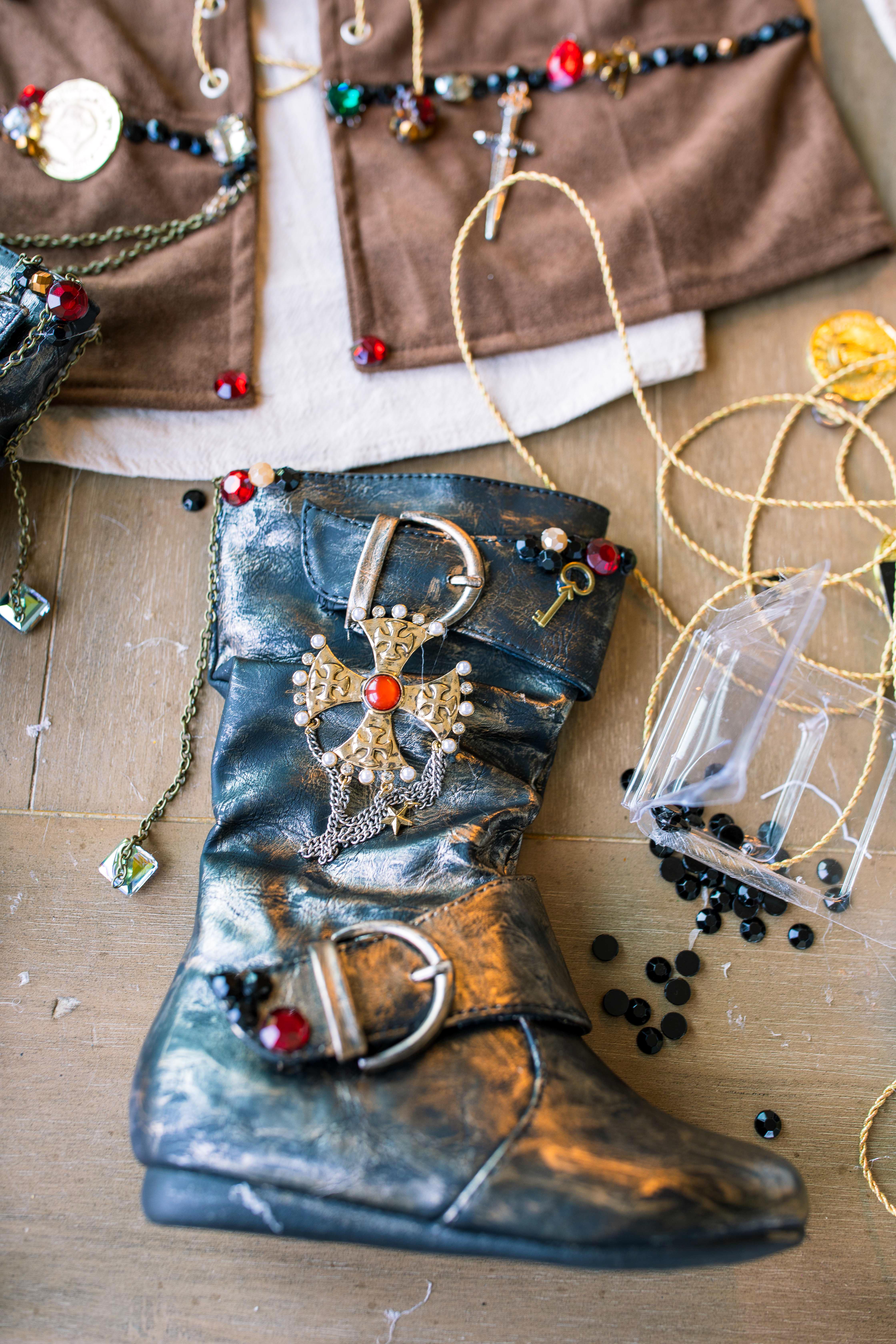 pirate costume, rustic pirate, todder pirate diy, DIY toddler costume, jewels, pirate boots kids, boys pirate costume, homemade pirate costume, halloween costume idea