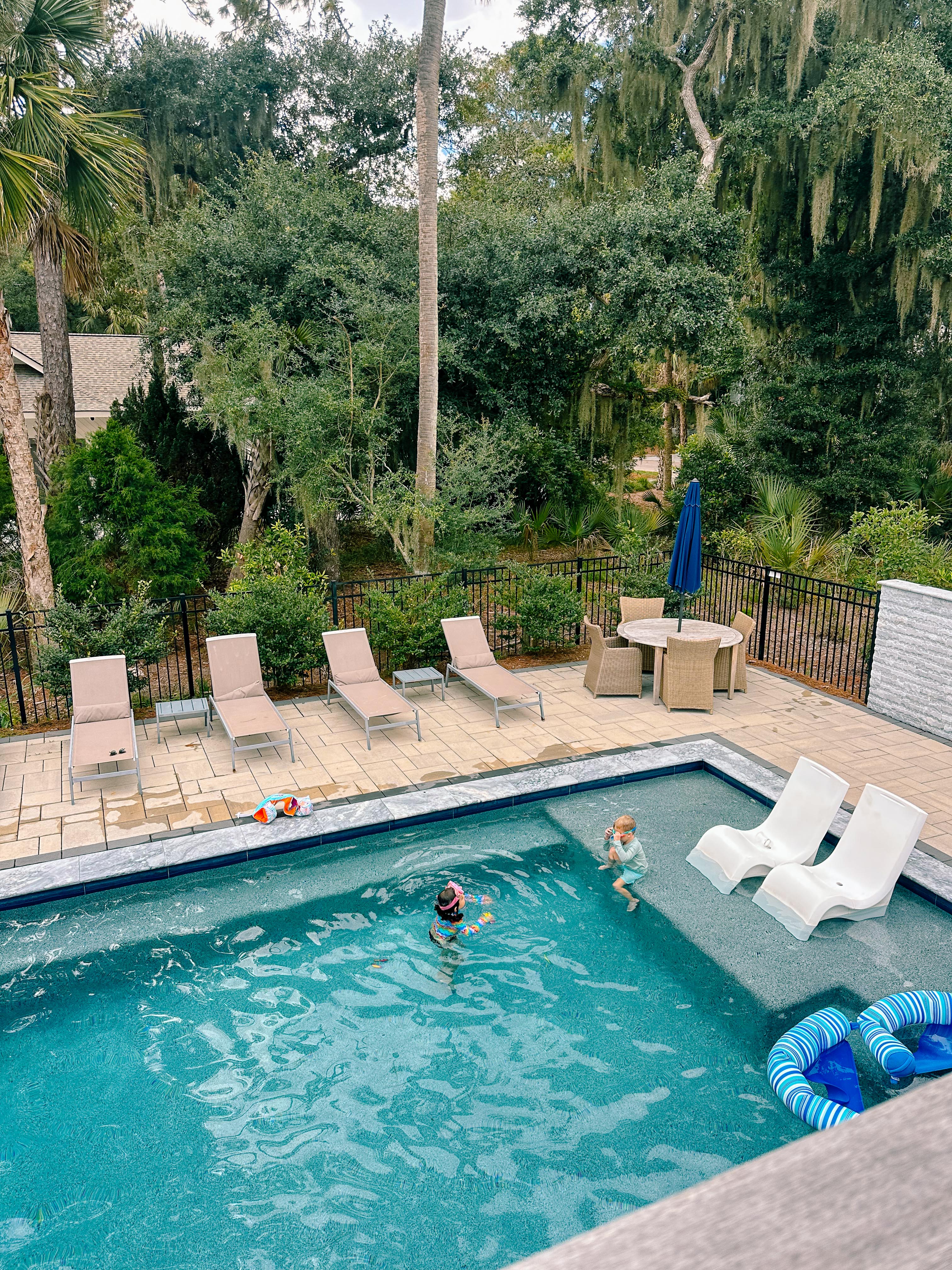 seabrook south carolina, coon hollow, rental, rental property, family rental with pool, travel guide, seabrook island south carolina traveling, travel post, farmers market at freshfields village