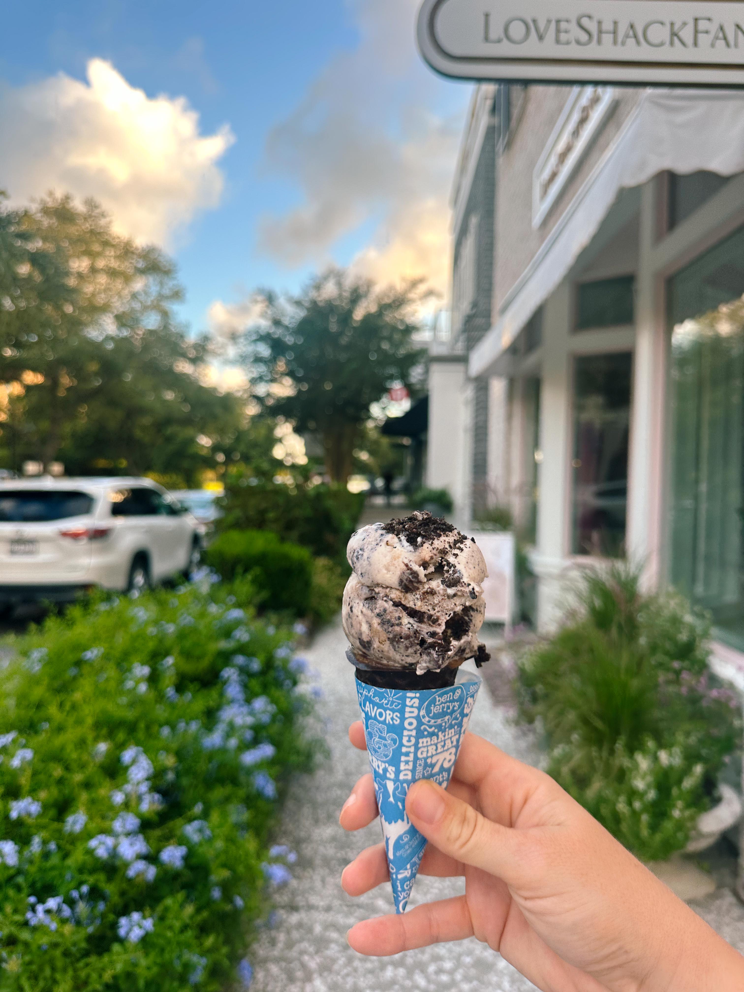 seabrook south carolina, coon hollow, rental, rental property, family rental with pool, travel guide, seabrook island south carolina traveling, travel post, farmers market at freshfields village